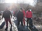 Анатолий Локоть и депутаты-коммунисты приняли участие в уборке будущего парка «Каменка»