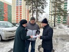 Павел Горшков обсудил планы благоустройства двора дома по улице Марии Ульяновой
