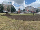 Вокруг памятника Покрышкину в Новосибирске начали высаживать деревья и кустарники