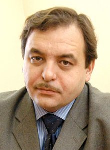 Ренат Сулейманов: Губернаторские выборы в таком виде не повысят доверия к исполнительной власти региона