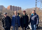 Коммунисты Дзержинского райкома приняли участие в субботнике в парке «Каменке»