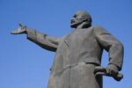  Жители Барабинска собирают деньги на ремонт памятника Ленину