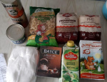 Новосибирским школьникам начали выдавать продуктовые наборы