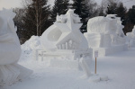 Навстречу юбилею Великой Победы: Конкурс снежных скульптур прошел в Новосибирске