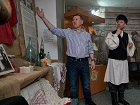 В «Ночь музеев» Анатолий Локоть посетил выставку в Железнодорожном районе