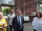 Анатолий Локоть проконтролировал ремонт двора жилого дома в Железнодорожном районе