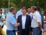 Анатолий Локоть и Андрей Жирнов проконтролировали строительство нового стадиона 13-й школы