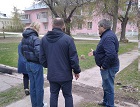 Антон Бурмистров принял участие в совещании по ремонту водоотвода дома  