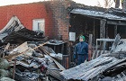 Павел Горшков принял участие в разборе завалов сгоревшего дома
