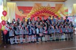 Выпускники школы №3 получили добрые напутствия от депутатов Сергея Кальченко и Ларисы Шашуковой
