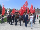 Коммунисты возложили цветы к Монументу Славы