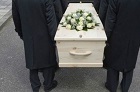 Россияне вымирают и экономят на похоронах