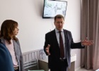 Анатолий Локоть высоко оценил реновацию в центре помощи семье и детям «Заря»