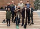 Коммунисты Дзержинского райкома провели субботник в парке «Березовая Роща»
