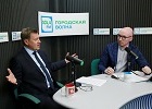Анатолий Локоть в эфире радио Городская волна рассказал о строительстве метро, освещении парков и ответил на вопросы слушателей