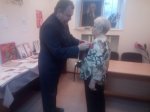 Коммунисты поздравили с юбилеем верного товарища партии — председателя ТОС «Горьковский»