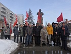 Новосибирские коммунисты возложили цветы в честь 110-летия со дня рождения героя СССР А.И Покрышкина