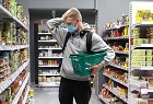 24% россиян стали экономить на еде