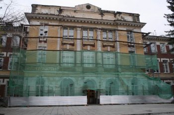Обещанного два года ждут: В Новосибирске начнется реставрация Дома офицеров