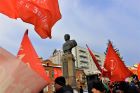 «С днем рождения, народная армия»: Новосибирские коммунисты провели праздничный митинг