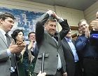 Новосибирские коммунисты поздравляют Анатолия Локтя с 9-ой годовщиной победы на выборах мэра