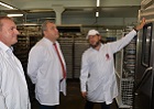 Продовольственная безопасность: Ренат Сулейманов посетил пищевые предприятия Первомайского района