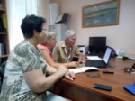 Депутат-коммунист помог запустить проект для обучения пенсионеров интернету 