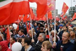 Депутаты-коммунисты добились проведения митингов рядом с органами государственной власти